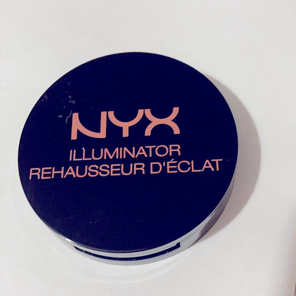 NYX Ritualistic Illuminator - IBB04 for face and body